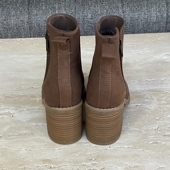Universal Thread Ankle Boots - Picture 4 of 7